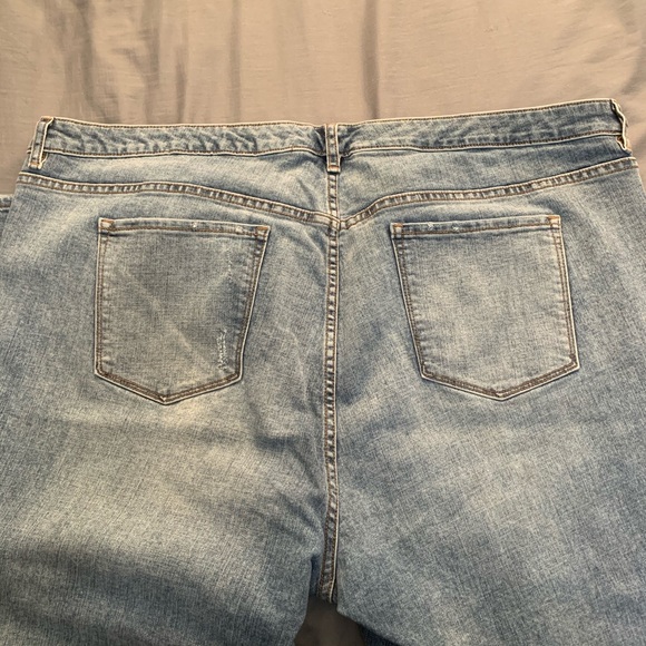 Old navy boyfriend jeans - Picture 6 of 8